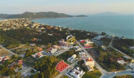 Sobrado com 2 Dormitórios à venda, 104 m² por R$ 850.000 - Praia de Mariscal - Bombinhas/SC