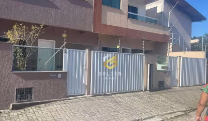 Sobrado com 3 dormitórios à venda, 68 m² por R$ 730.000 - Pereque - Porto Belo/SA
