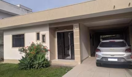 Casa com 3 dormitórios para alugar na temporada - Zimbros - Bombinhas/SC