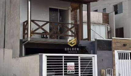 SOBRADO À VENDA EM TIJUCAS-SC