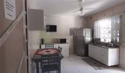 Casa com 2 dormitórios para alugar, 89 m² - Bambas
 - Bombinhas/SC