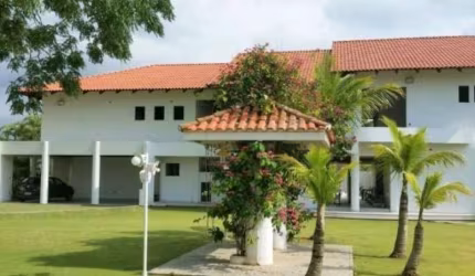 Casa com 10 dormitórios à venda,3500.00 m , CAMBORIU - SC