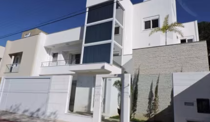 Sobrado Alto padrão em Balneário Camboriú localizado na Praia dos Amores