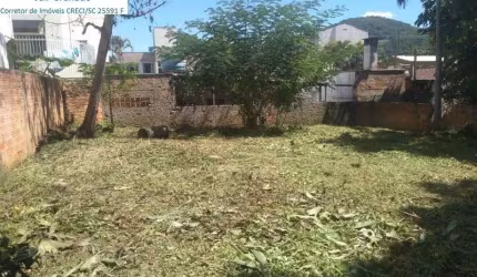 Oportunidade para Construtores e investidores Terreno com 3.000 metros