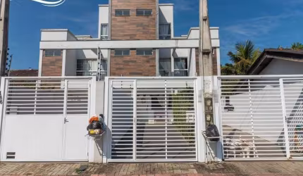 Sobrado Triplex mobiliado em Camboriú