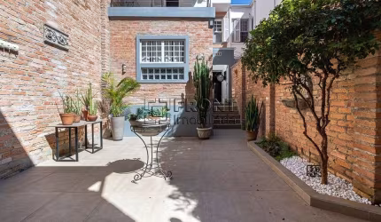 Casa com 3 quartos à venda na Rua Tanabi, 286, Água Branca, São Paulo por R$ 1.780.000