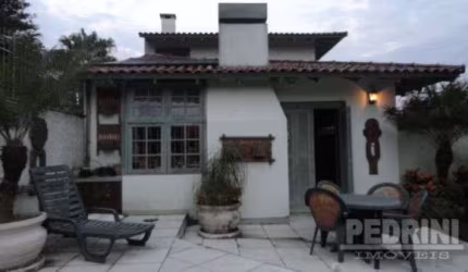 Casa com 3 quartos à venda no Ipanema, Porto Alegre  por R$ 650.000