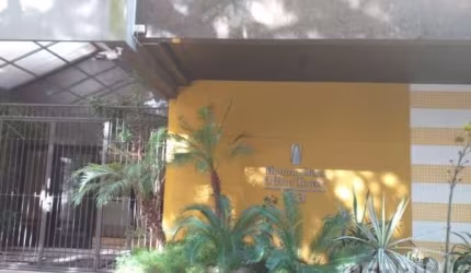 Sala comercial à venda no Menino Deus, Porto Alegre  por R$ 213.000