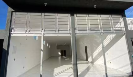 Excelente galpão frente rodovia área comercial em Caraguatatuba