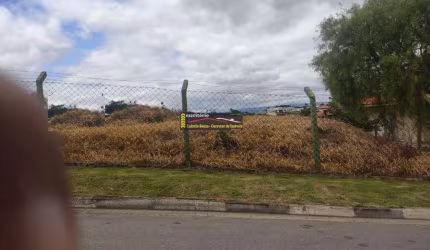 Terreno Venda no bairro Alto do Morumbi, 1690m² - R$ 1.300.000,00 - Próximo ao Castelo do Vinhais