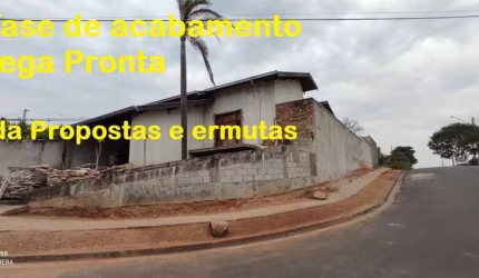 Casa à Venda em Valinhos SP, Jardim Maria Ilydia, em fase de acabamento, estuda propostas.