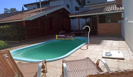 Casa à Venda em Valinhos SP, no bairro Jardim Alto da Boa Vista, 457m² terreno, 3 dorms (suite), Piscina R$ 680mil