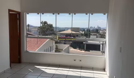 Sala Comercial para Locação em Valinhos / SP. - R$ 1.600,00+ IPTU+ Encargos. 