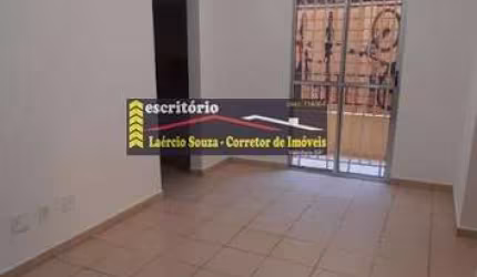 Apartamento à Venda em Valinhos SP, com 63m²au, 3 dorms, 2 vagas - R$ 280.000,00