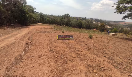 Terreno Venda no Sul de Minas - Munhoz MG com 2.000m² com poço Artesiano - R$ 105.000,00