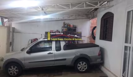 Casa à Venda em Vinhedo SP, no bairro Capela, com 200m² terreno, 61,21m² de área constr., 2 dorms - R$ 390.000.00