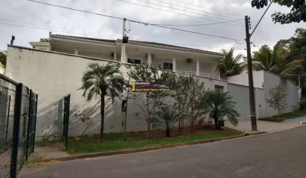 Casa Venda Valinhos / SP, bairro Parque Terranova, 7 dormitórios, sendo 6 suítes, 6 vagas de garagem. R$ 1.910.000,00. Analisa permuta até 50%.