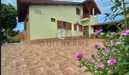 Casa com 4 quartos à venda na Rua Celso Bayma, 761, Barreiros, São José por R$ 990.000