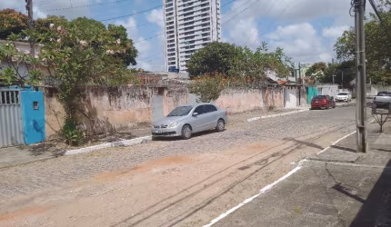 Casa com 720m2 a venda na iputinga