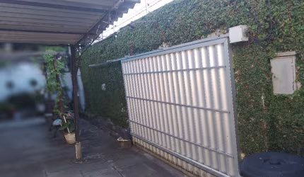 Linda casa com piscina