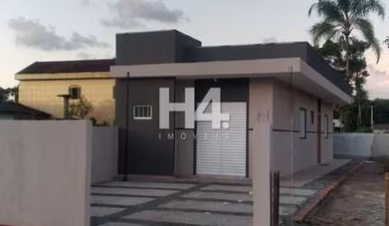 Casa com 2 quartos à venda na Rua 2460, Pontal do Norte, Itapoá, 92 m2 por R$ 425.000