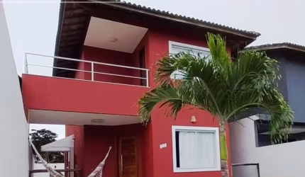Duplex, 3 suítes e piscina privativa