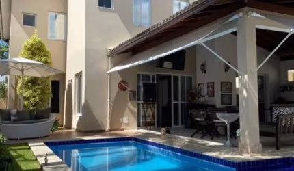 Alphaville I,4 suítes, piscina privativa e gabinete.