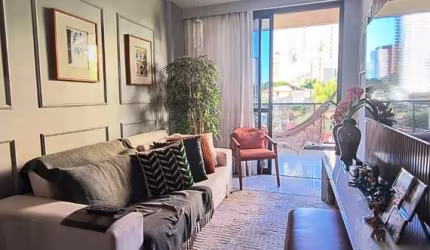 Decorado,  com 70 m² e infraestrutura.