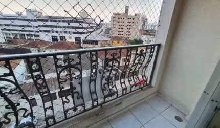 2 dormitórios, dependência reversível, varanda e armários