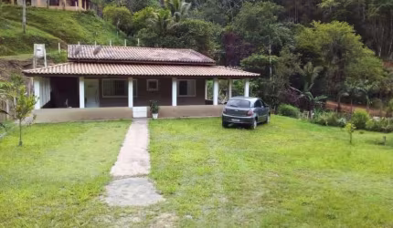 Pedro de Toledo - Casa, 3 dormitórios. piscina com 630 m2..