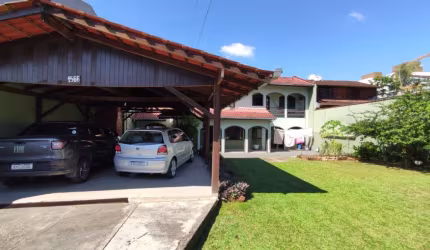 LINDO SOBRADO Á VENDA NO IRIRIU - JOINVILLE SC