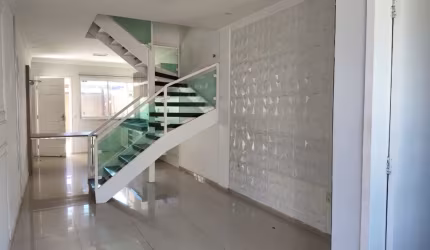 Casa duplex com 02 quartos sendo 01 suíte à venda em Messejana | Parque Verde