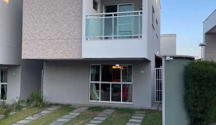 Casa duplex no condomínio Eco Park