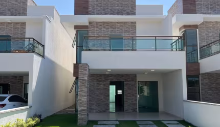 Casa Alto Padrão em Condomínio Fechado – R$ 949.000,00