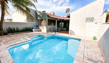 Excelente casa à Venda com 05 Dormitorios, Lazer com Piscina 03 vagas no Jardim Macedo Rp.