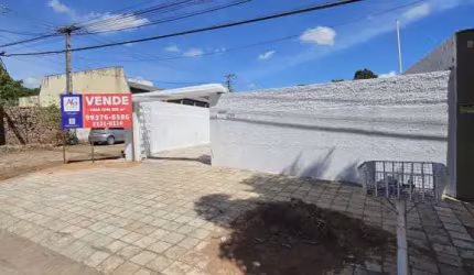 Casa Térrea Com Amplo Espaço Externo, No Bairro Muriti, Crato/CE