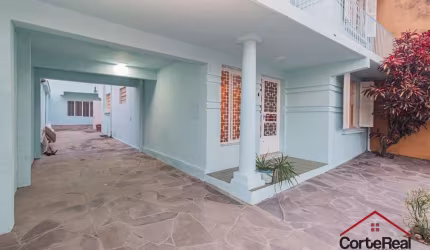 Casa com 6 quartos à venda na Rua São Francisco, 941, Santana, Porto Alegre por R$ 590.000