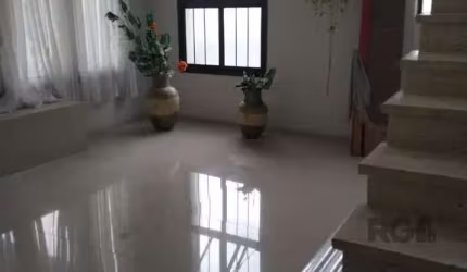 Cobertura com 3 quartos à venda na Rua Octávio de Souza, 481, Teresópolis, Porto Alegre por R$ 490.000