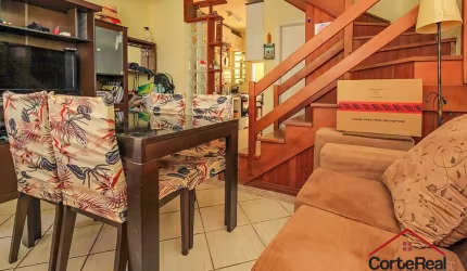 Casa com 3 quartos à venda na Avenida da Cavalhada, 5075, Cavalhada, Porto Alegre por R$ 330.000