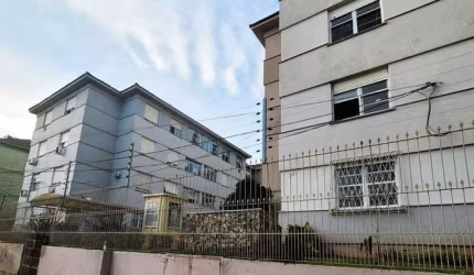 Apartamento com 2 quartos à venda na Avenida Chuí, 324, Cristal, Porto Alegre por R$ 230.000