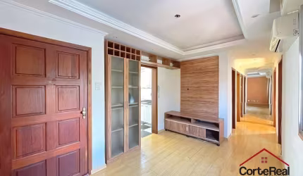 Apartamento com 3 quartos à venda na Rua Engenheiro Fernando Mendes Ribeiro, 25, Santo Antônio, Porto Alegre por R$ 230.000