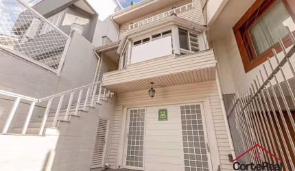 Casa com 3 quartos à venda na Rua Cananéia, 340, Chácara das Pedras, Porto Alegre por R$ 1.240.000