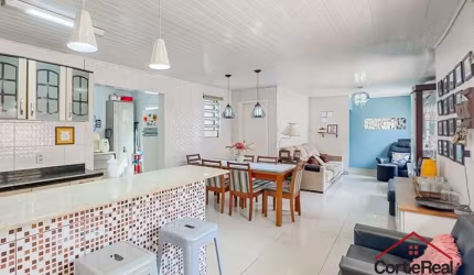 Casa com 2 quartos à venda na Rua Breno Arruda, 151, Santa Maria Goretti, Porto Alegre por R$ 530.000
