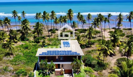 Casa 4 suítes á venda frente mar no Condomínio Piscinas Naturais em Praia do Forte