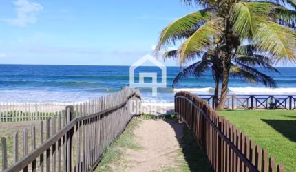 Casa em Condomínio Fechado Com Acesso ao Rio/Mar
