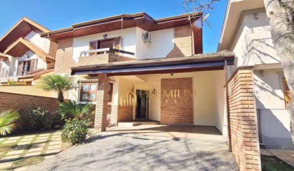 Sobrado com 4 dormitórios à venda, 260 m² por R$ 2.350.000,00 - Jardim das Colinas - São José dos Campos/SP