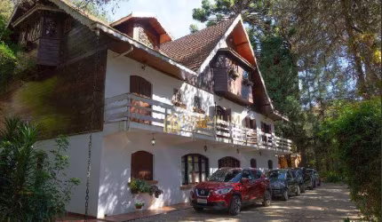 Sobrado com 7 dormitórios à venda, 924 m² por R$ 3.500.000,00 - Jaguaribe - Campos do Jordão/SP