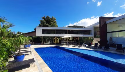 Apartamento Triplex com 5 dormitórios à venda, 176 m² por R$ 3.000.000,00 - Camburi - São Sebastião/SP