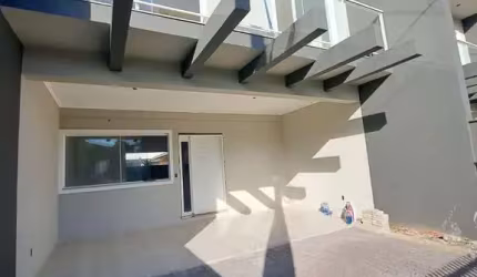 Casa Sobrado geminado localizado em Pirabeiraba, Joinville