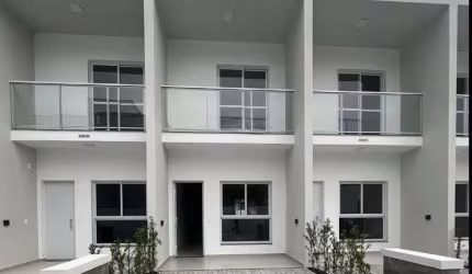 Sobrado com 2 Quartos - São José, 65m²